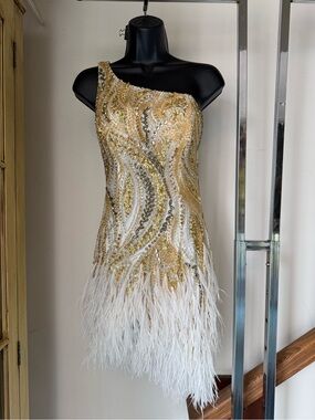 AVE PRESLEY 29119 IVORY GOLD SIZE 00 0 2 4 6 8 10 14 BEADED FEATHER FORMAL GOWN